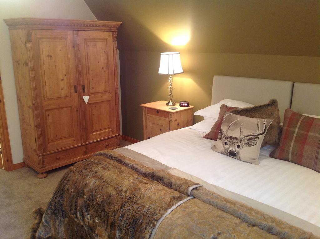 Lochview Guesthouse Contin Exterior foto